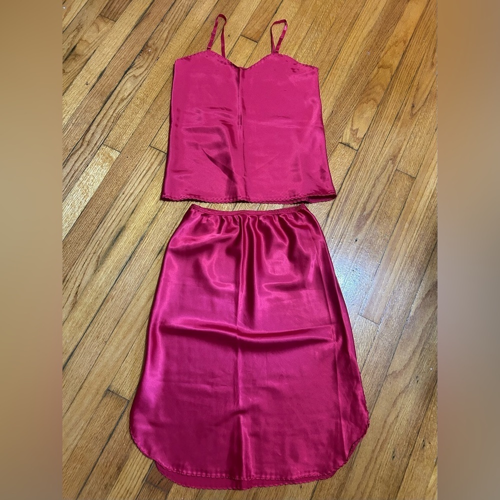 Vintage Body Chic Women’s Set Red Sz Medium top and bottom Under Garments